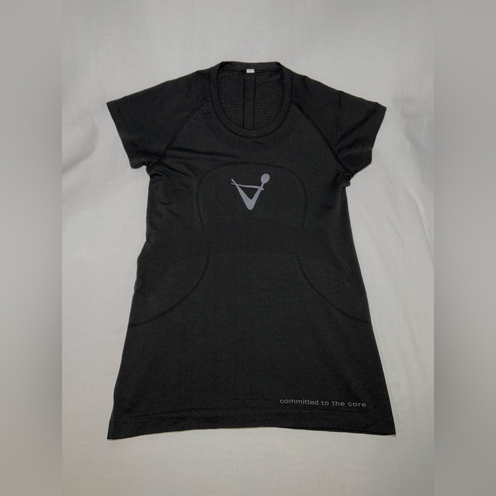 Lululemon Committed to the Core Swiftly Tech Short Sleeve Size 10